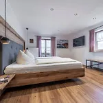 Haus Heiss *