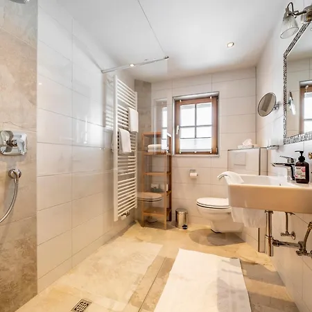 Apartment Haus Heiss